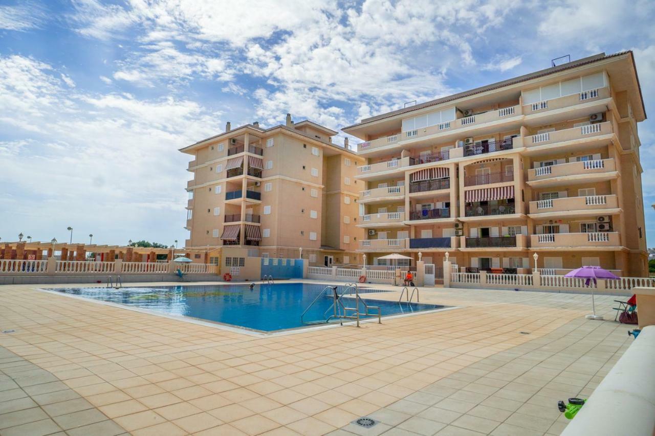 Apartment Sunny La Mata La Mata  Ngoại thất bức ảnh